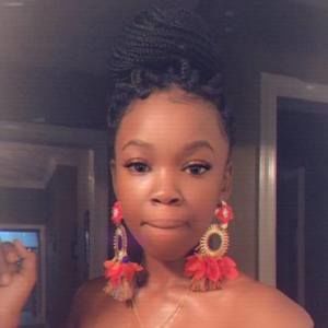 Meet your Posher, Sabrina